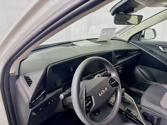 2024 Kia Niro LX