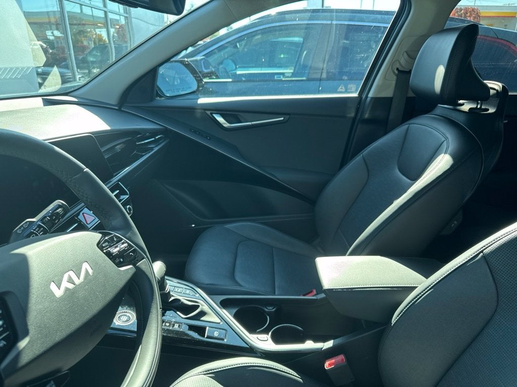 2025 Kia Niro SX Touring