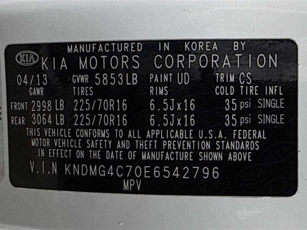 2014 Kia Sedona LX