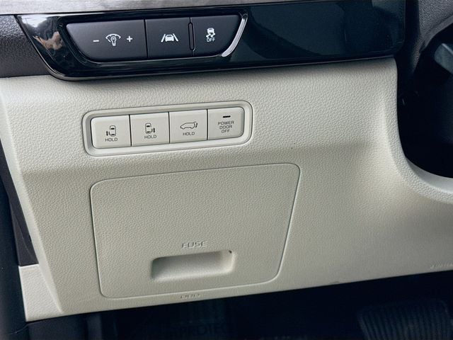 2024 Kia Carnival SX