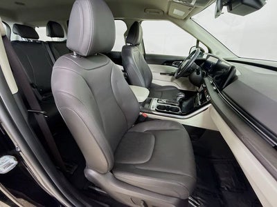 2024 Kia Carnival SX