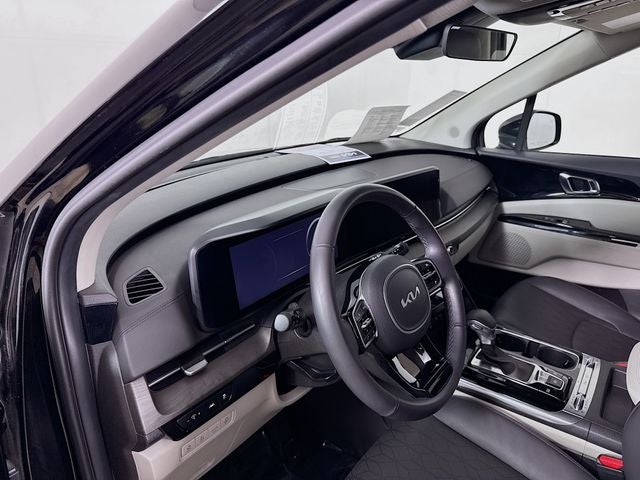 2024 Kia Carnival SX