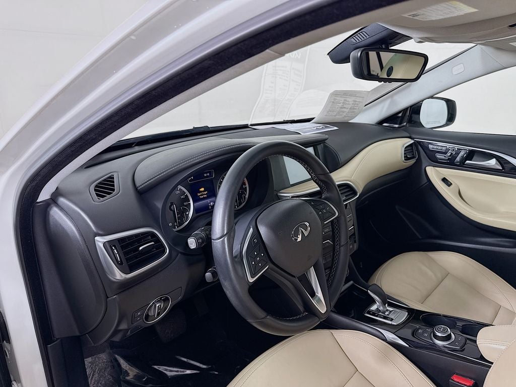2018 INFINITI QX30 Premium