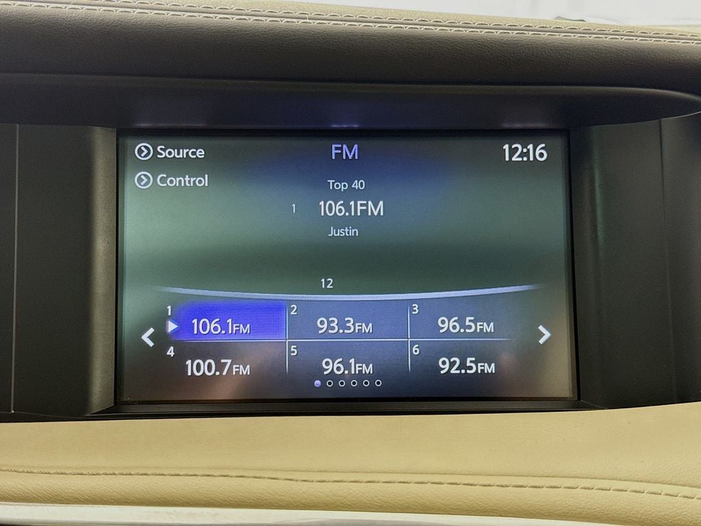 2018 INFINITI QX30 Premium