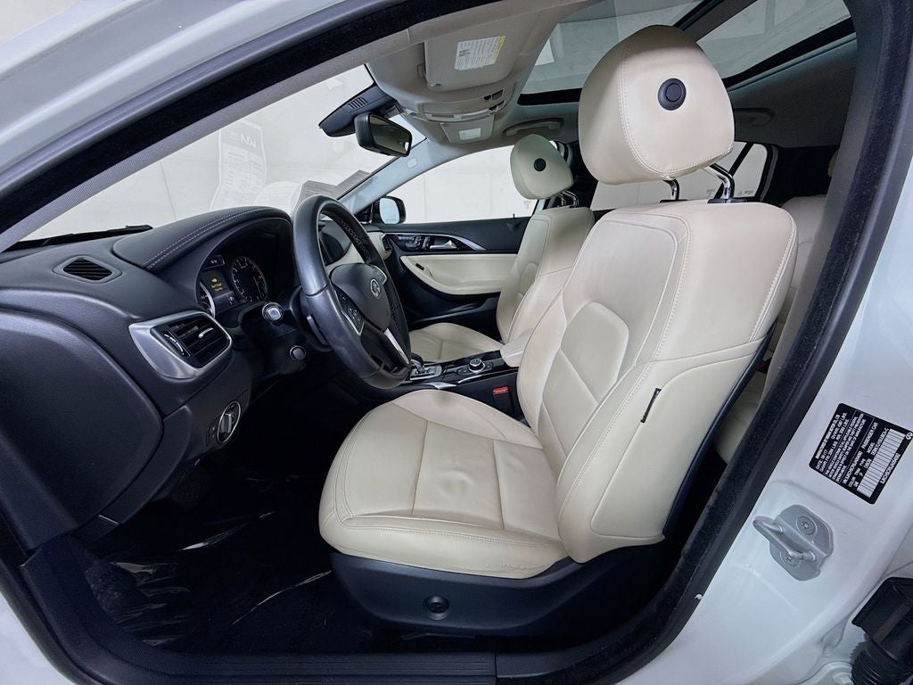 2018 INFINITI QX30 Premium