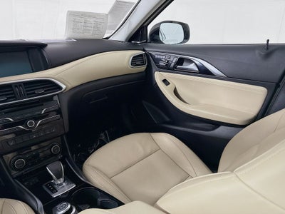 2018 INFINITI QX30 Premium