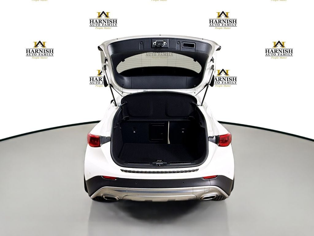 2018 INFINITI QX30 Premium