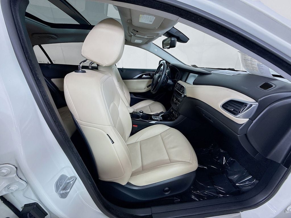 2018 INFINITI QX30 Premium