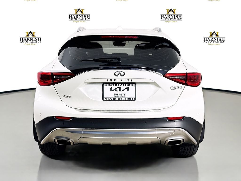 2018 INFINITI QX30 Premium