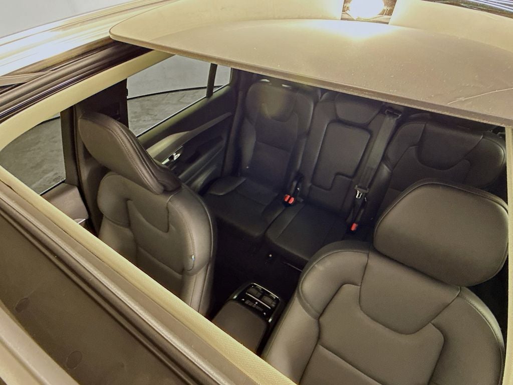 2025 Volvo XC90 B5 Core