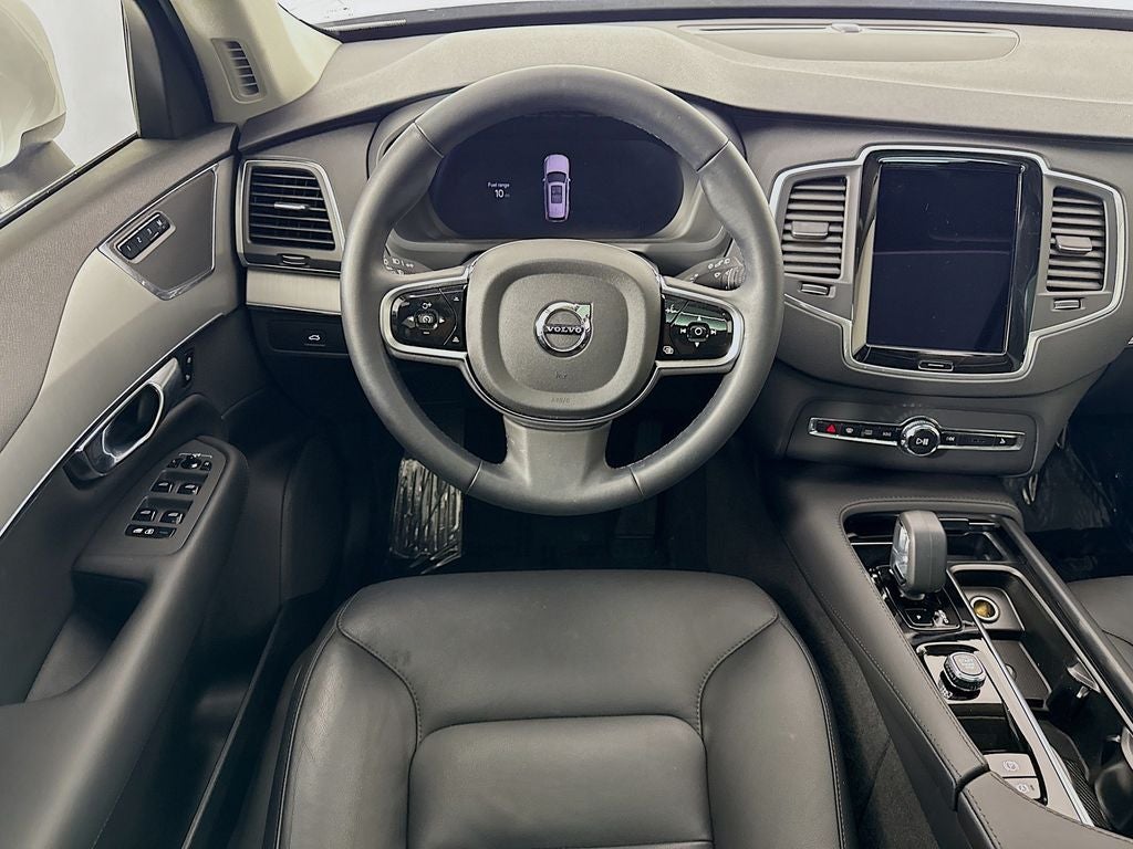 2025 Volvo XC90 B5 Core