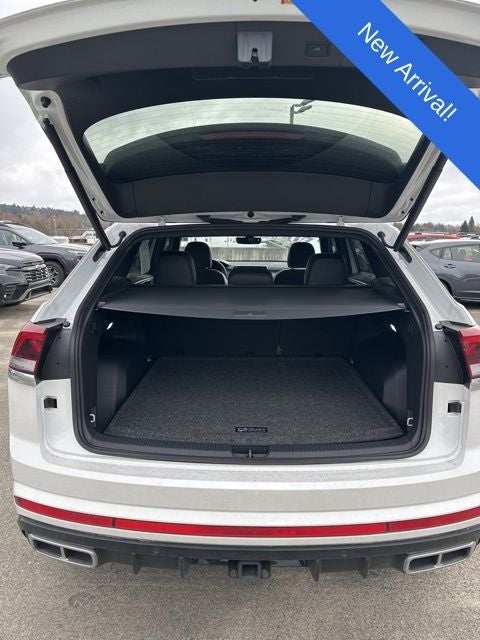 2025 Volkswagen Atlas Cross Sport 2.0T SEL Premium R-Line