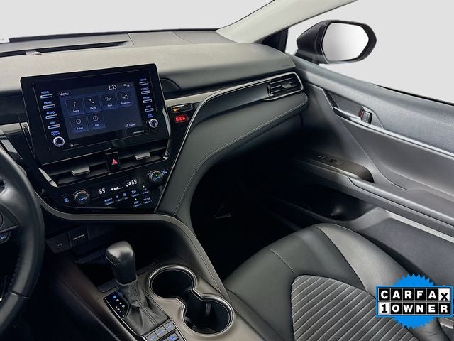 2022 Toyota Camry Hybrid SE