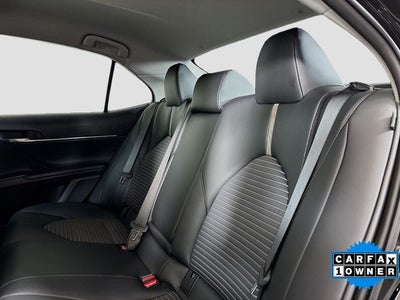 2022 Toyota Camry Hybrid SE