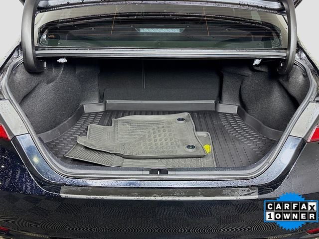 2022 Toyota Camry Hybrid SE