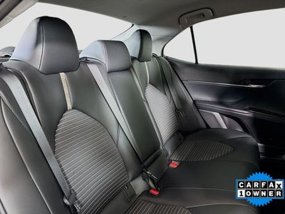 2022 Toyota Camry Hybrid SE