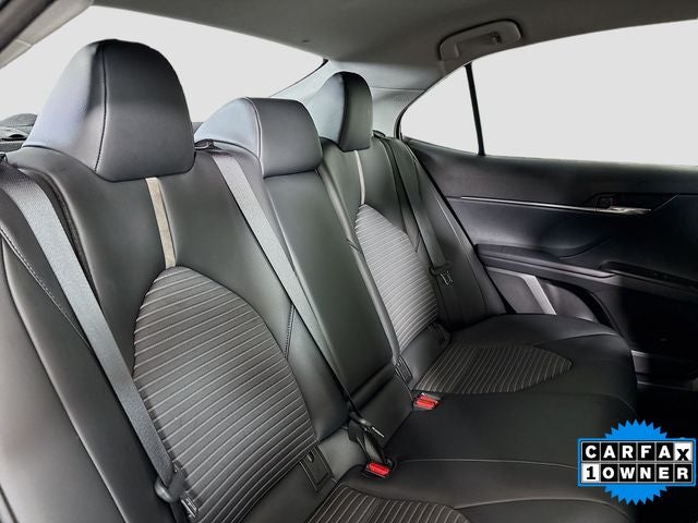 2022 Toyota Camry Hybrid SE