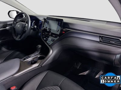 2022 Toyota Camry Hybrid SE