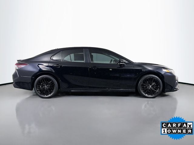 2022 Toyota Camry Hybrid SE