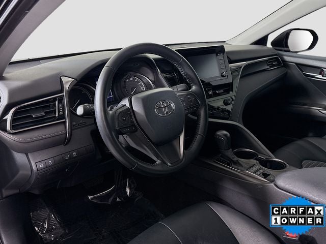 2022 Toyota Camry Hybrid SE