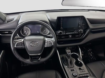 2022 Toyota Highlander XSE