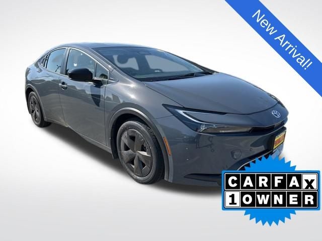 2025 Toyota Prius Plug-In Hybrid SE