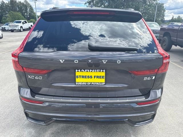 2023 Volvo XC60 B6 Ultimate Dark Theme
