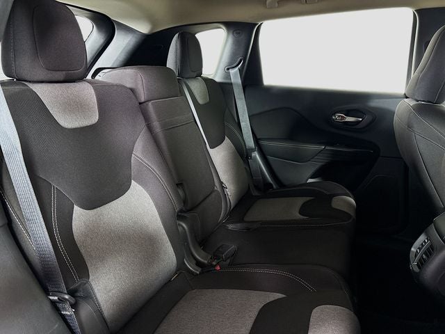 2015 Jeep Cherokee Sport