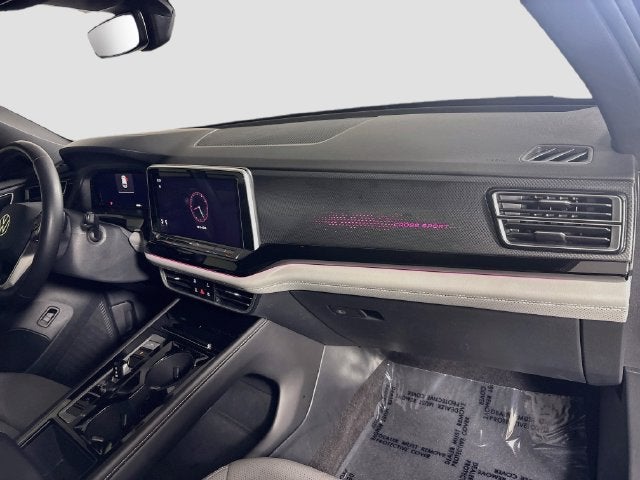 2024 Volkswagen Atlas Cross Sport 2.0T SEL R-Line