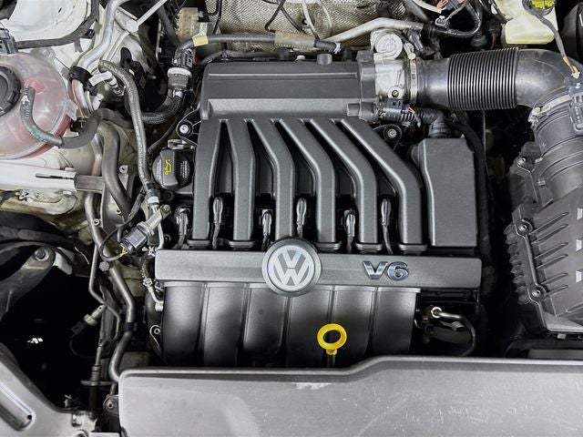 2022 Volkswagen Atlas Cross Sport 3.6L V6 SEL Premium R-Line