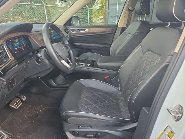 2024 Volkswagen Atlas 2.0T SEL Premium R-Line