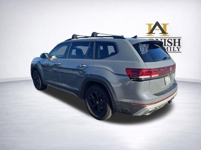2024 Volkswagen Atlas 2.0T Peak Edition SEL