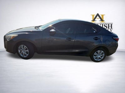 2019 Toyota Yaris L