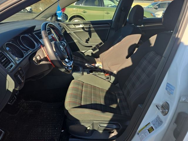 2017 Volkswagen Golf GTI S