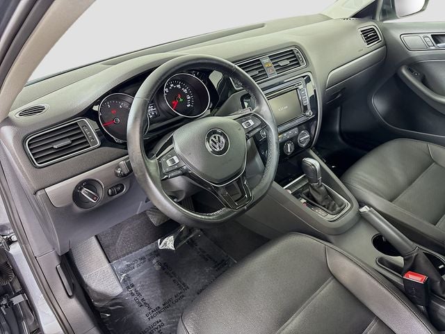 2015 Volkswagen Jetta 2.0L TDI SE w/Connectivity