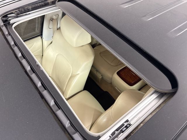 2016 INFINITI QX80 Base