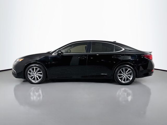 2017 Lexus ES 300h