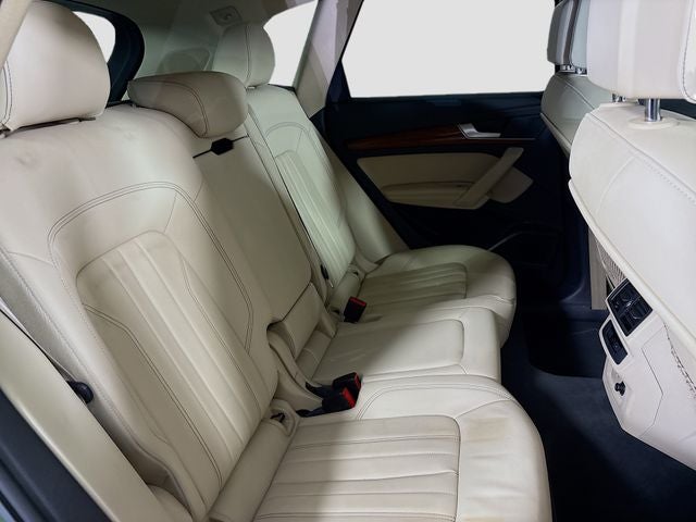 2022 Audi Q5 45 S line Premium Plus quattro