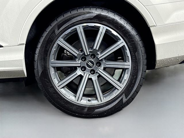 2023 Audi Q7 45 Premium Plus quattro