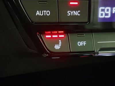 2024 Audi Q4 e-tron Prestige quattro