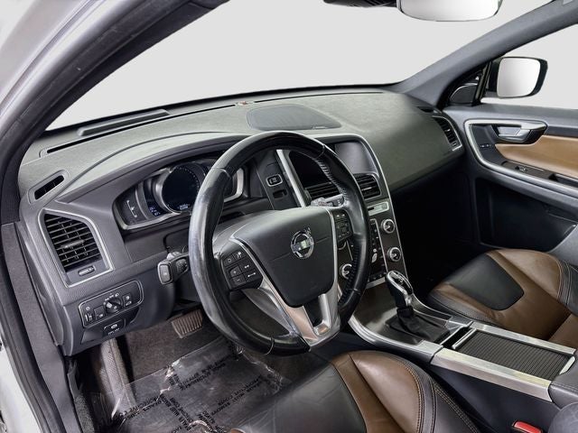 2015 Volvo XC60 T6 Platinum