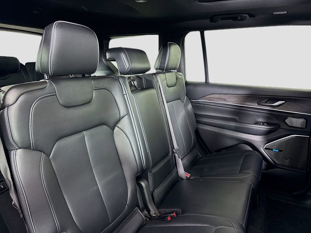 2022 Jeep Grand Cherokee L Overland 4x4