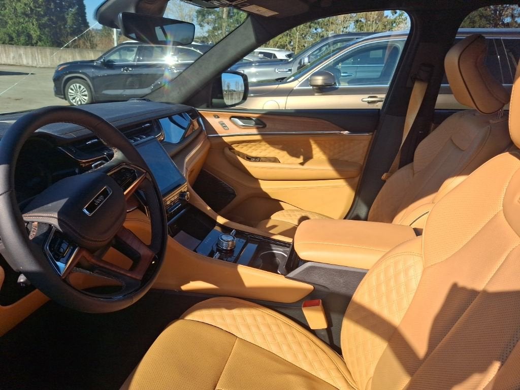 2025 Jeep Grand Cherokee L Summit Reserve 4x4