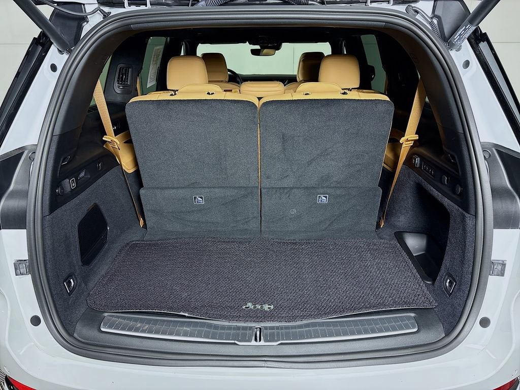 2025 Jeep Grand Cherokee L Summit Reserve 4x4