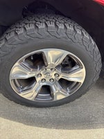 2020 RAM 1500 Laramie Crew Cab 4x4 5'7" Box