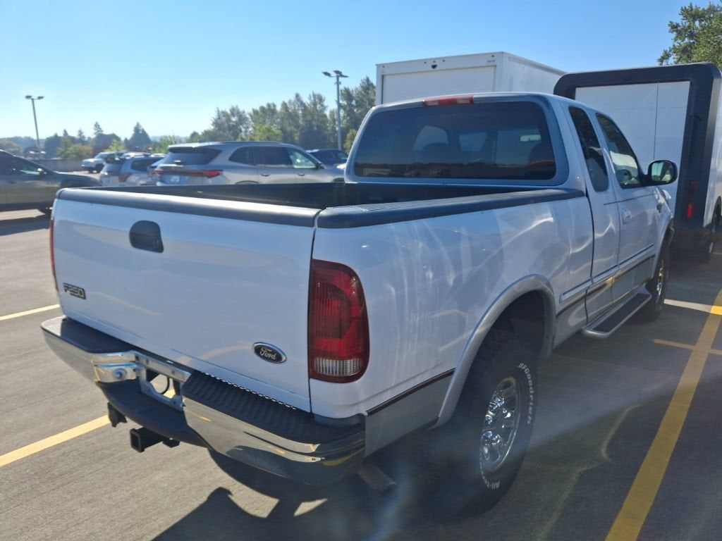 1998 Ford F-250 Supercab 139" 4WD