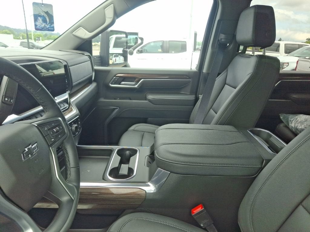 2025 Chevrolet Silverado 3500 HD LT