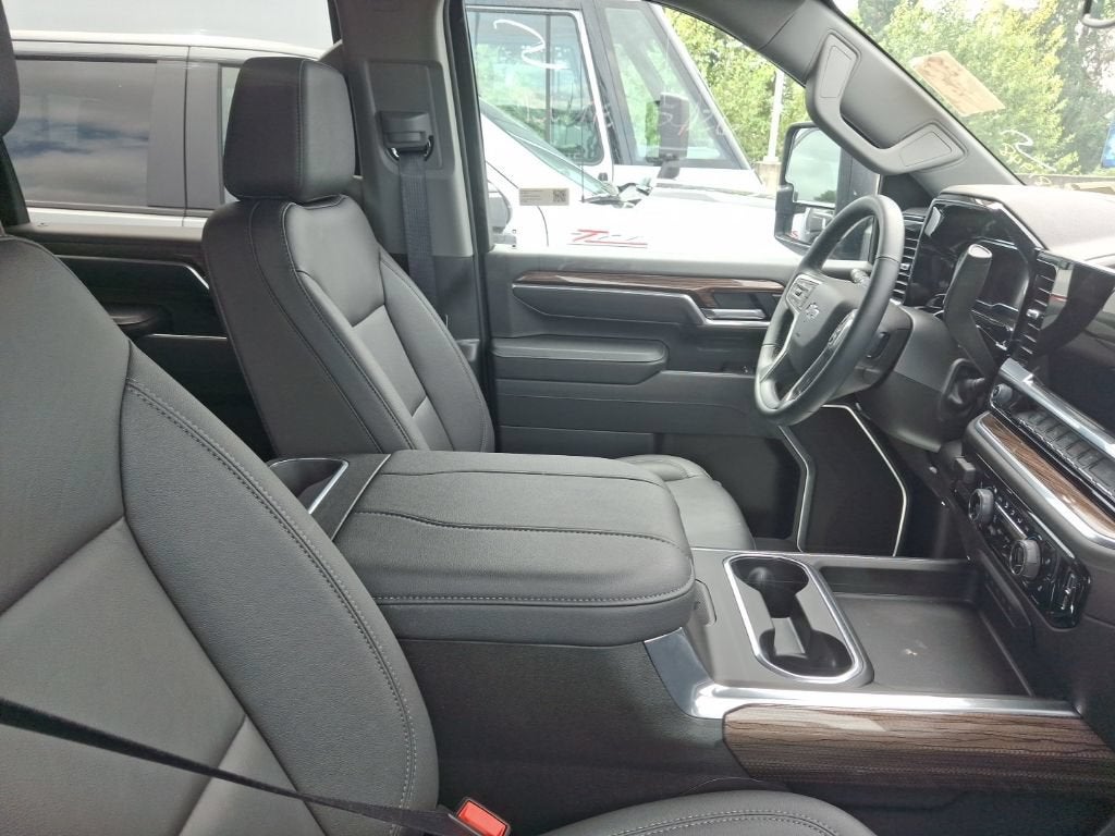 2025 Chevrolet Silverado 3500 HD LT