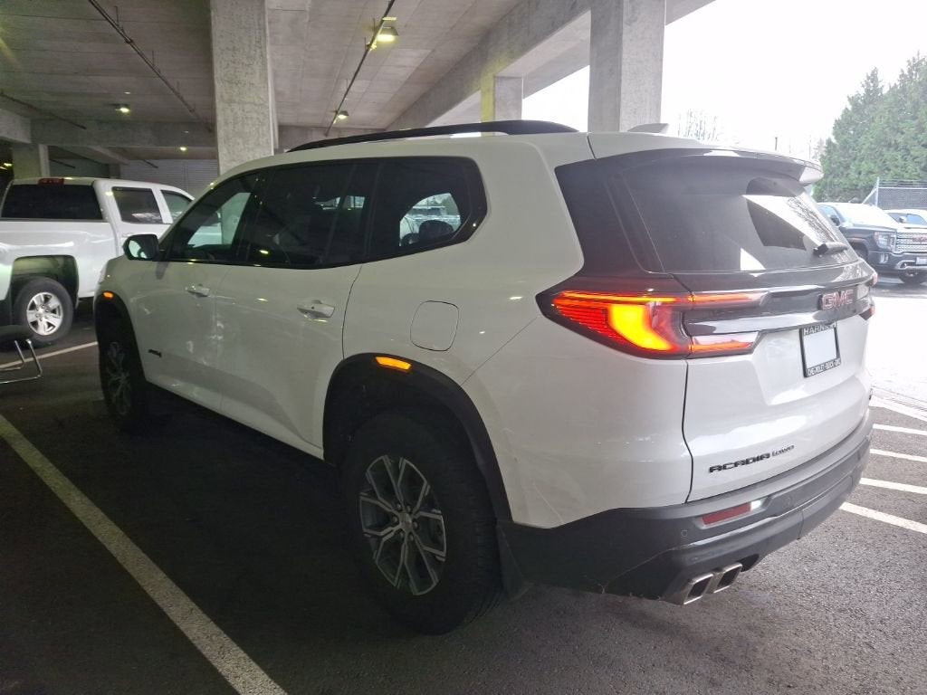 2025 GMC Acadia AT4