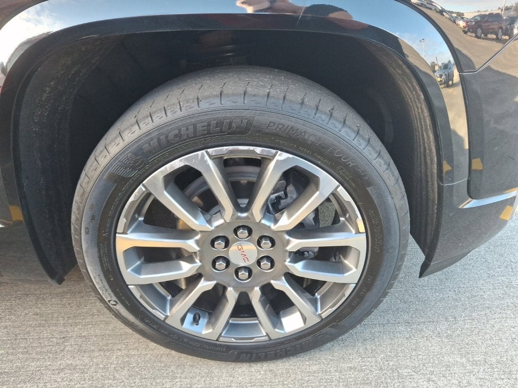 2022 GMC Acadia Denali